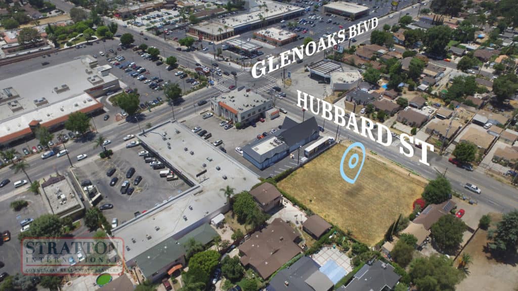 building for lease in Sylmar, CA